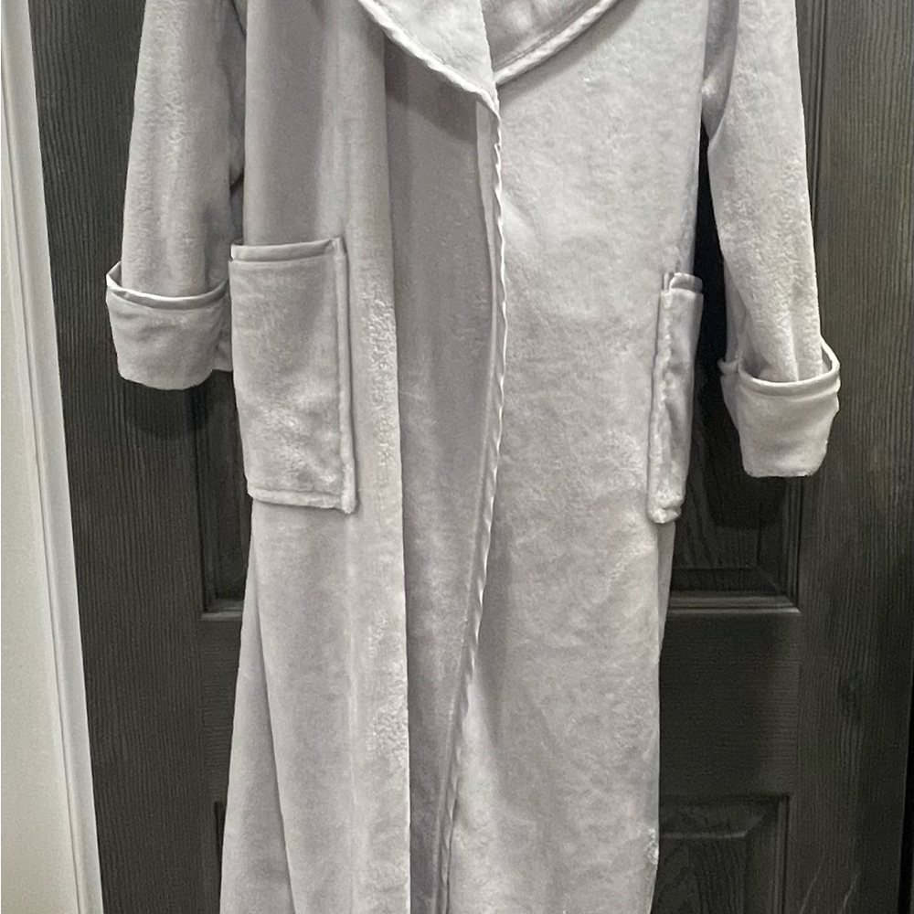 Natori Elegant Gray Women's Faux Fur Plush Robe Lg